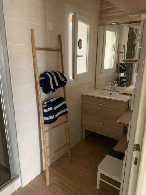 Appartement Familial En Bord De Mer Ла-Сейн-сюр-Мер Экстерьер фото