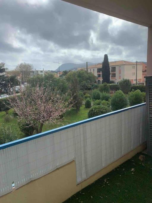 Appartement Familial En Bord De Mer Ла-Сейн-сюр-Мер Экстерьер фото